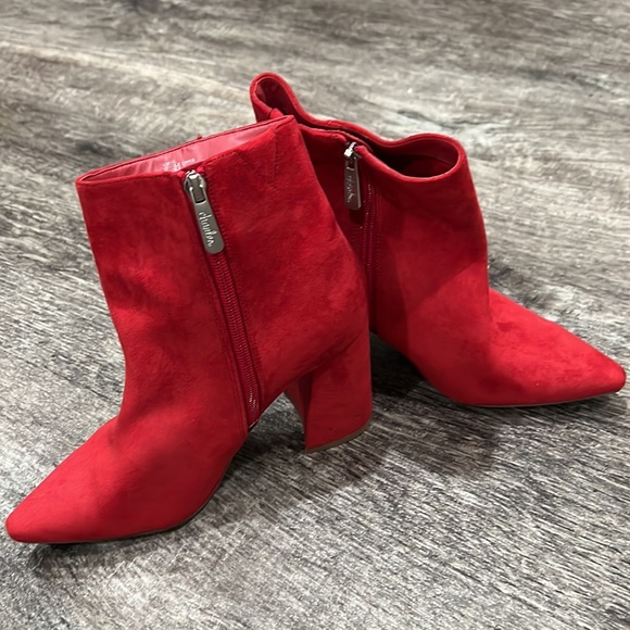 Red ankle boots Charles by Charles David. - Picture 5 of 5